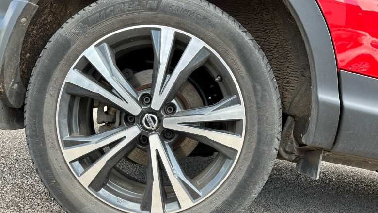 Nissan Qashqai 1.3 DiG-T N-Connecta 5dr Petrol Hatchback